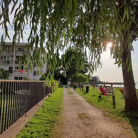 Suello Utcai Apartman Fonyod Vizparti Es Panoramas! On The Waterfront And With Balaton Panorama! Exterior photo