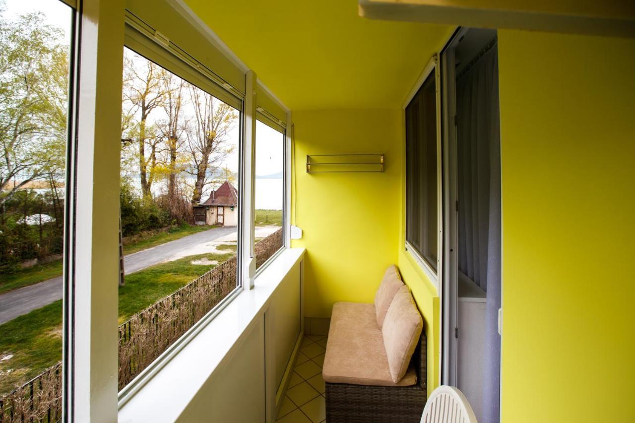 Suello Utcai Apartman Fonyod Vizparti Es Panoramas! On The Waterfront And With Balaton Panorama! Exterior photo